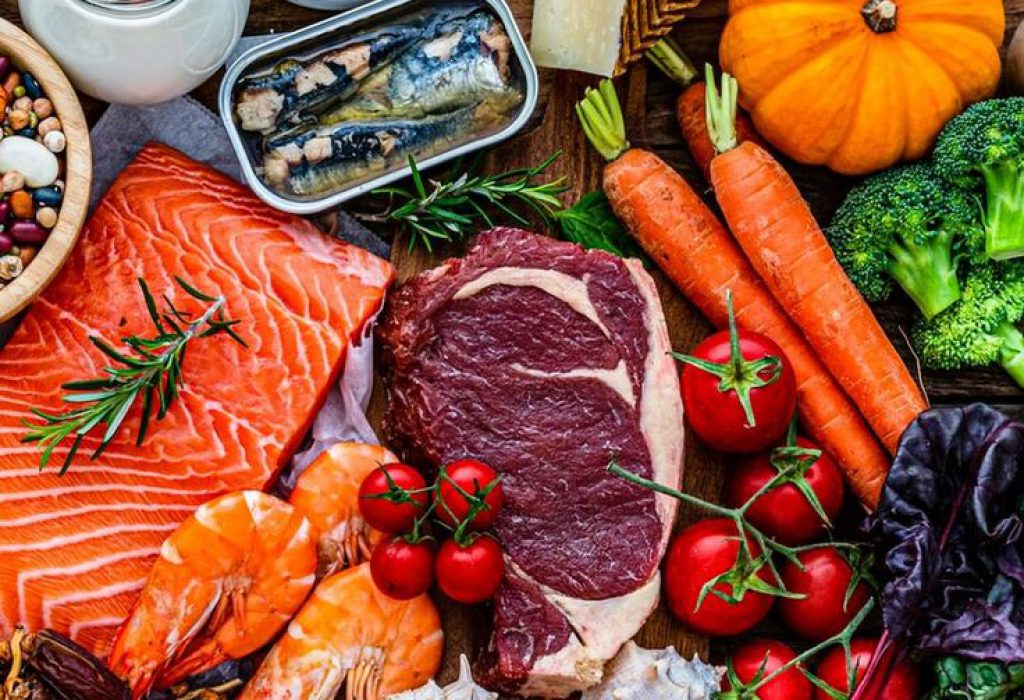 Descubre cómo preparar la ensalada de pepino más rica, saludable y viral del momento